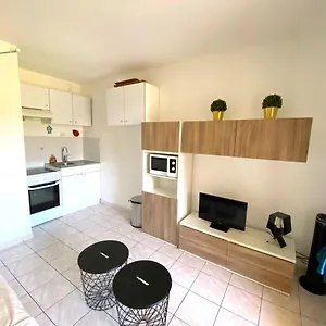  Appartement Appart 4 Pers Dans Résidence Avec Piscine à 10 Min De La France
