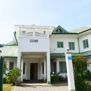 https://samri-holiday-bunglow.kandyhotelsnow.com