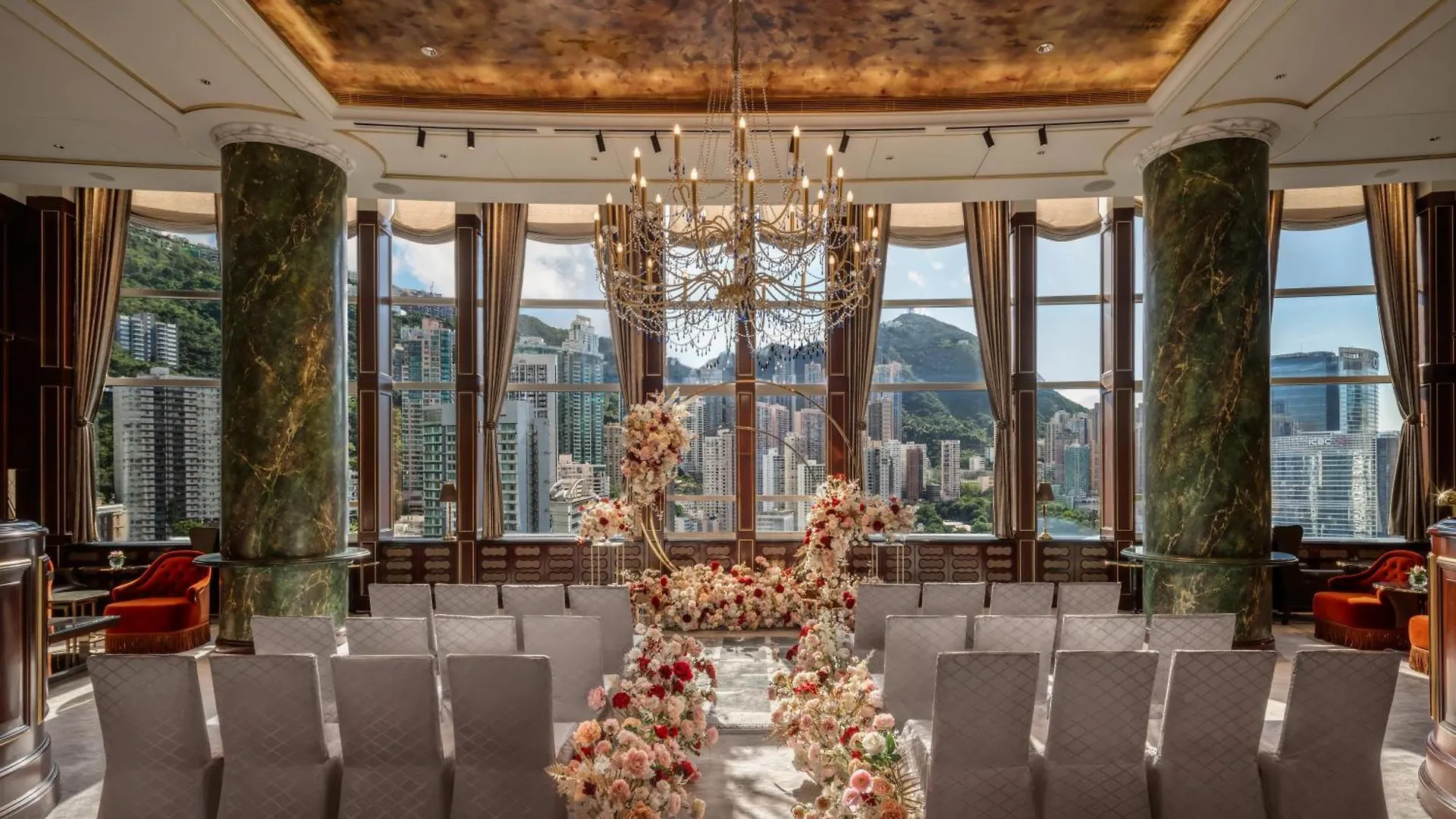 Island Shangri-La, Hong Kong 5*,