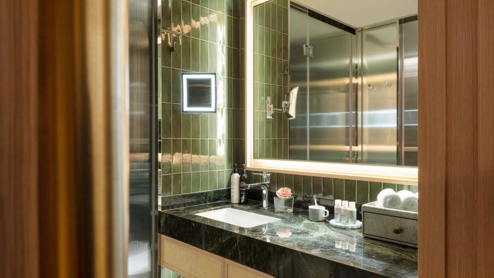 Hotell Island Shangri-La, Hongkong